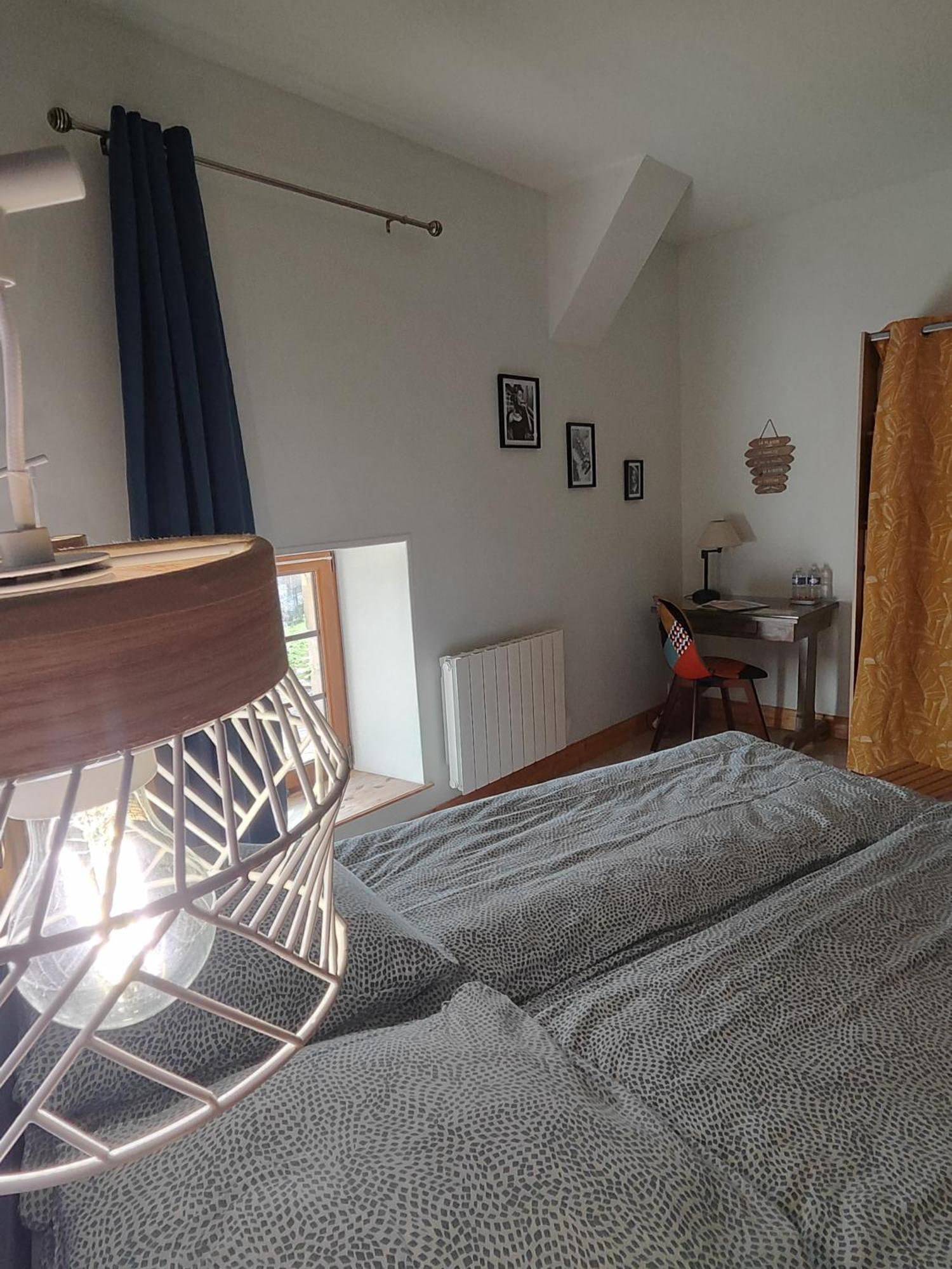 La Ferme Aux Chats Formigny 外观 照片